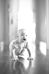 Baby_crawling_hallway_Lovelight_photo